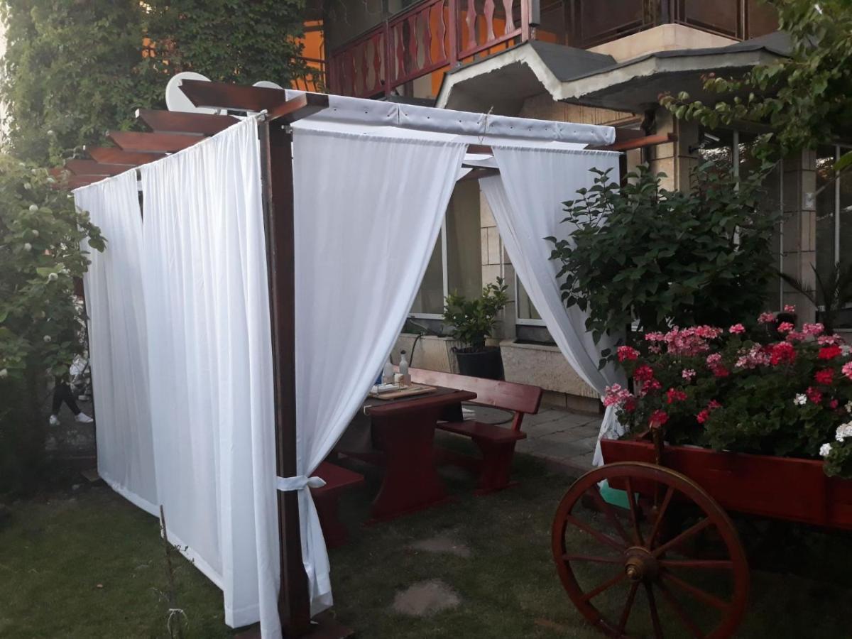 Къща За Гости Градина Aheloy Exterior photo