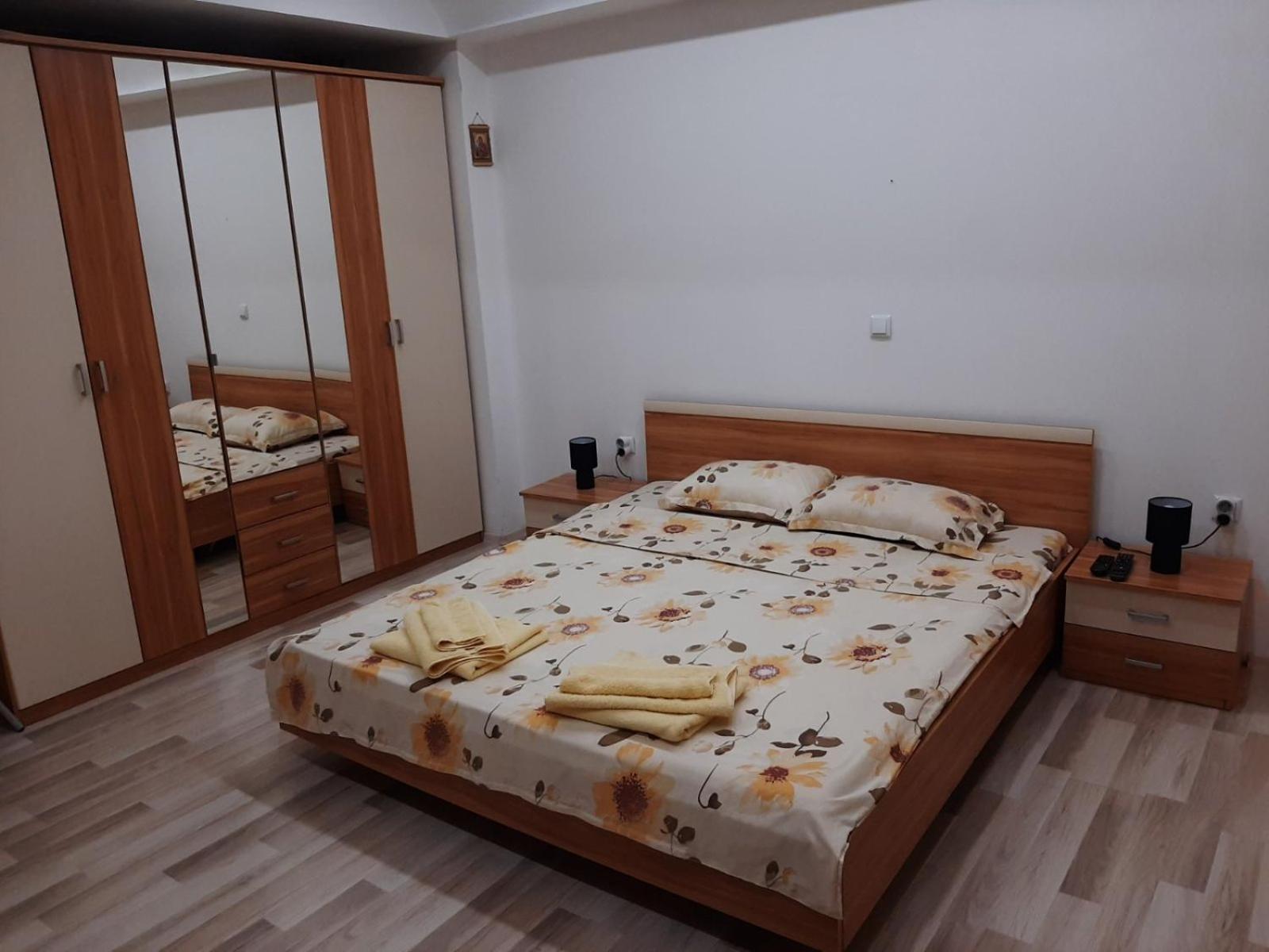Къща За Гости Градина Aheloy Exterior photo